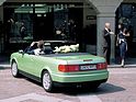 Bild (12/13): Audi Cabriolet 1,9 TDI (1999) - Die Rücksitze bieten Platz für einen grossen Blumenstrauss (© Zwischengas Archiv, 1999)