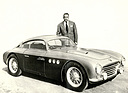 Bild (2/4): Abarth 205A (1950) - Carlo Abarth mit seinem Frühwerk in der eigenen Firma (© Archiv Automobil Revue, 2018)