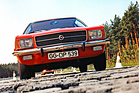 Bild (2/18): Opel Rekord D Limousine (1972) – auf dem Testgelände (© Zwischengas Archiv, 1972)