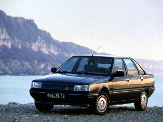 Bild (1/17): Renault 21 Limousine (© Werk / Archiv, 1986)
