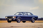 Bild (18/22): Ford Granada 2.3 L (1975) – Der Hubraum ist anhand des Schriftzugs vor den vorderen Türen schnell ersichtlich. (© Werk/Archiv, 1975)