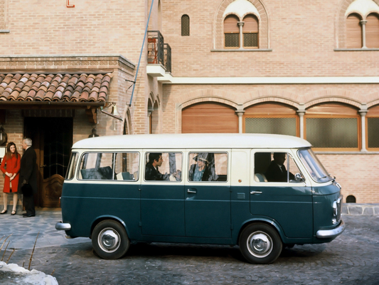 Bild (1/9): Ich werde 50 - Fiat 238 Bus (1968) (© Fiat, 2016)