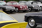 Bild (2/3): rund 50 Jahre Porsche-Tradition versammelt - Porsche Classic Day 2012 (© Bruno von Rotz, 2012)