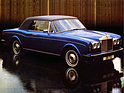 Bild (7/13): Rolls-Royce Corniche Convertible (1977) - In schönem Blau (© Zwischengas Archiv)