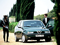 Bild (10/13): Alfa Romeo 155 (167) (1995) – ab jenem Jahr wurde der 155 mit veränderter Frontpartie und Kotflügelverbreiterungen angeboten. (© Zwischengas Archiv, 1995)