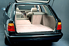 Bild (12/12): BMW 525i Touring (1991) - Kofferraum (© Mark Siegenthaler, 2021)