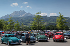 Bild (10/10): VW Käfer in allen Farben vor den Hallen - Swiss Classic World Luzern 2017 (© Bruno von Rotz, 2017)
