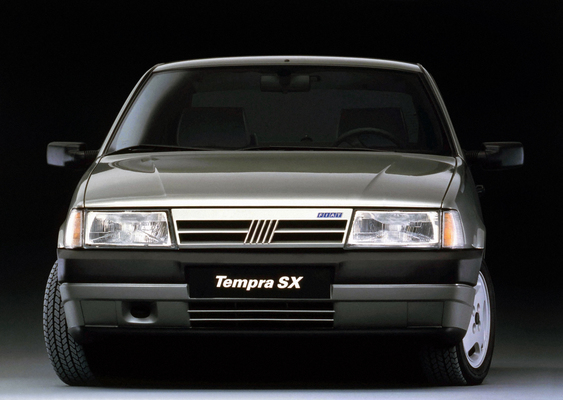 Bild (1/16): Ich werde 30 - Fiat Tempra SX (1990) (© SwissClassics Revue, 1990)
