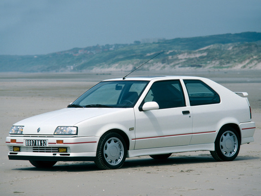 Bild (1/20): Renault 19 16S (1989) (© Werk/Archiv, 1989)