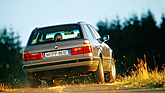 Bild (10/12): BMW 525i Touring (1991) - Aus der Verfolgerperspektive (© Mark Siegenthaler, 2021)